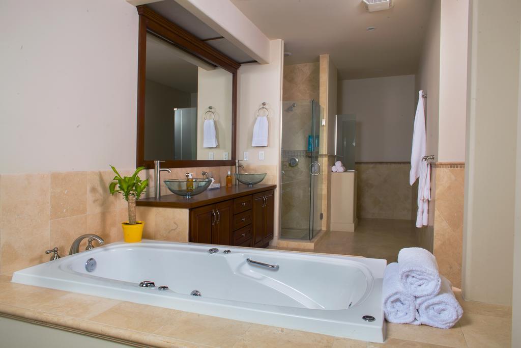 Playa Bonita Luxury Suites Rosarito Pokoj fotografie